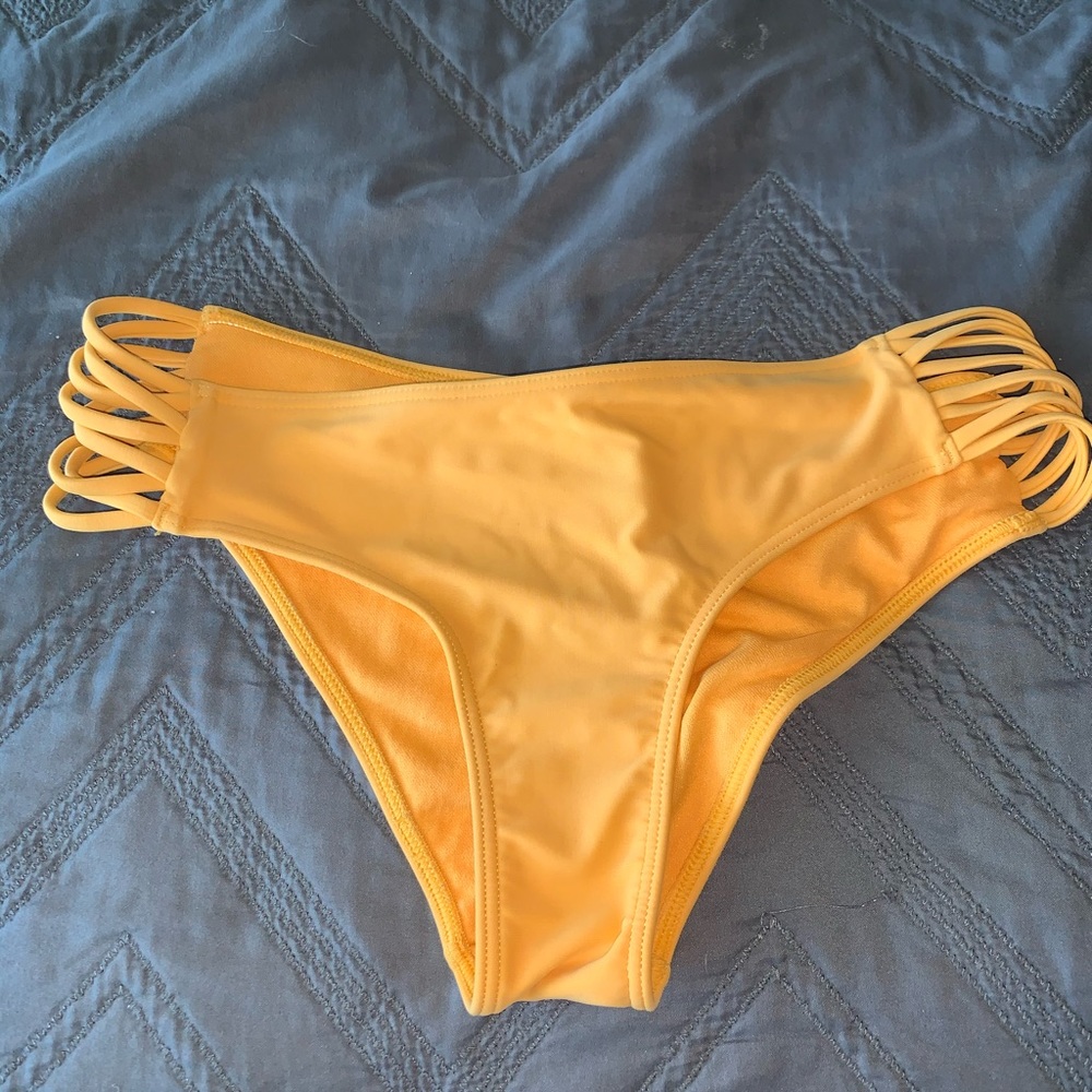 Hollister swim suit bottoms